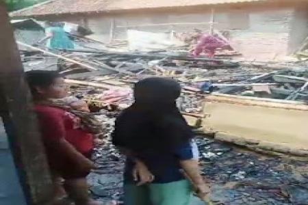 KEBAKARAN DI KAMPUNG CILETUH DESA 