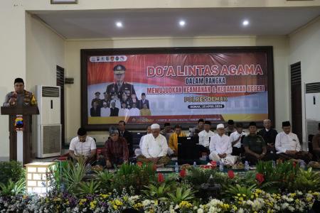 POLRES DEMAK GELAR DOA BERSAMA MEWUJUT