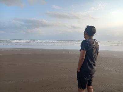 Samudra Menjadi Saksi Bahwa Cinta Kita Telah Usai