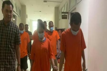 Polisi Berhasil Ungkap Jaringan Narkoba di Gresik 5 Tersangka Diamanka
