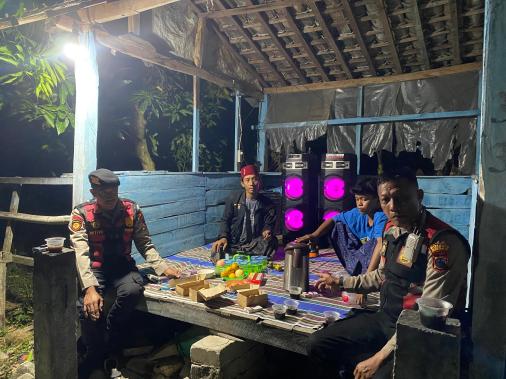 Kasat Samapta Polres Demak Laksanakan Patroli Dialogis dan Ajak Aktifkan Satkampling 