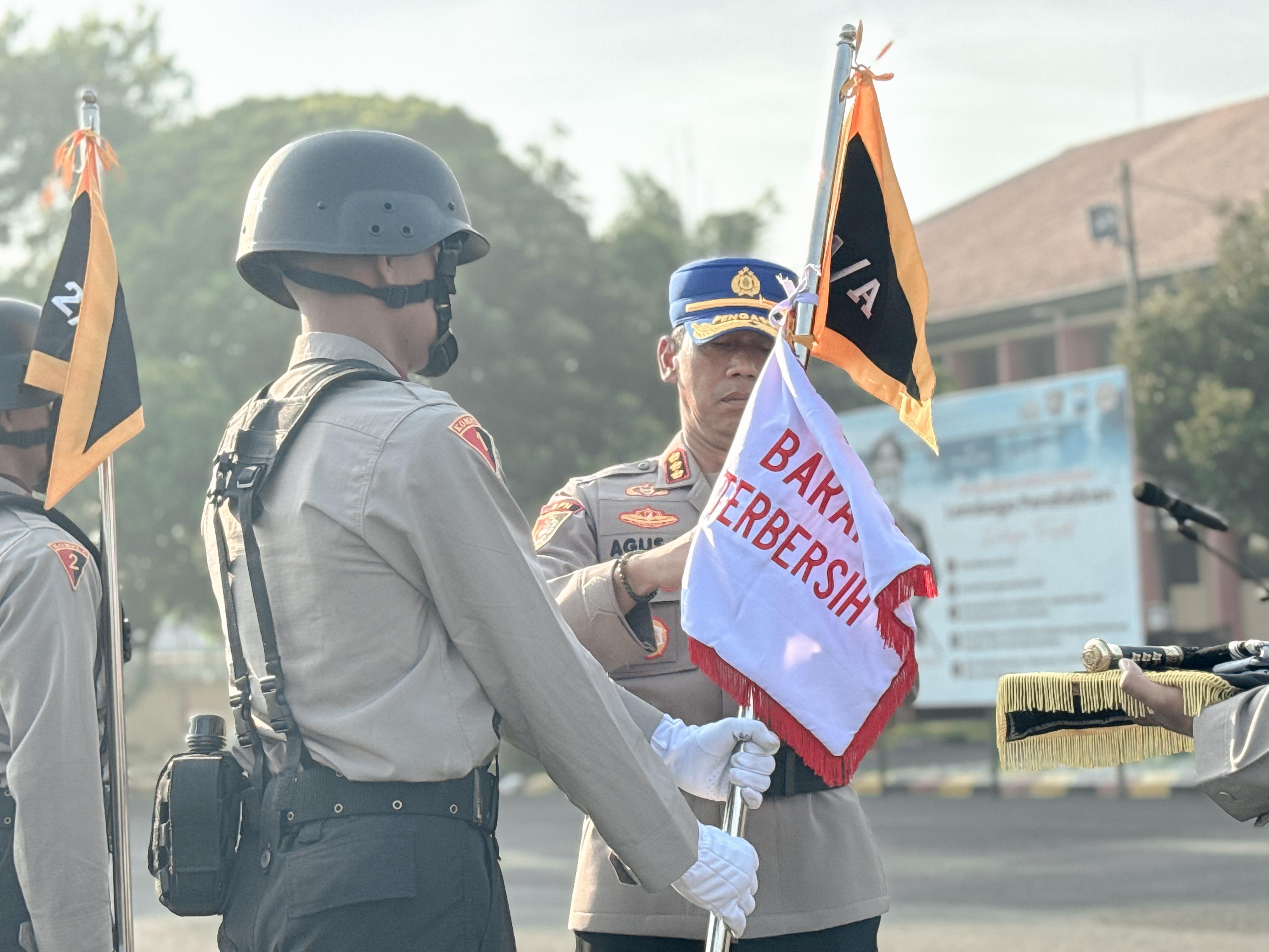 Jumbai Kebersihan Barak Upaya SPN Polda Jatim Tanamkan Disiplin dan Tanggung Jawab Siswa Diktuba Pol