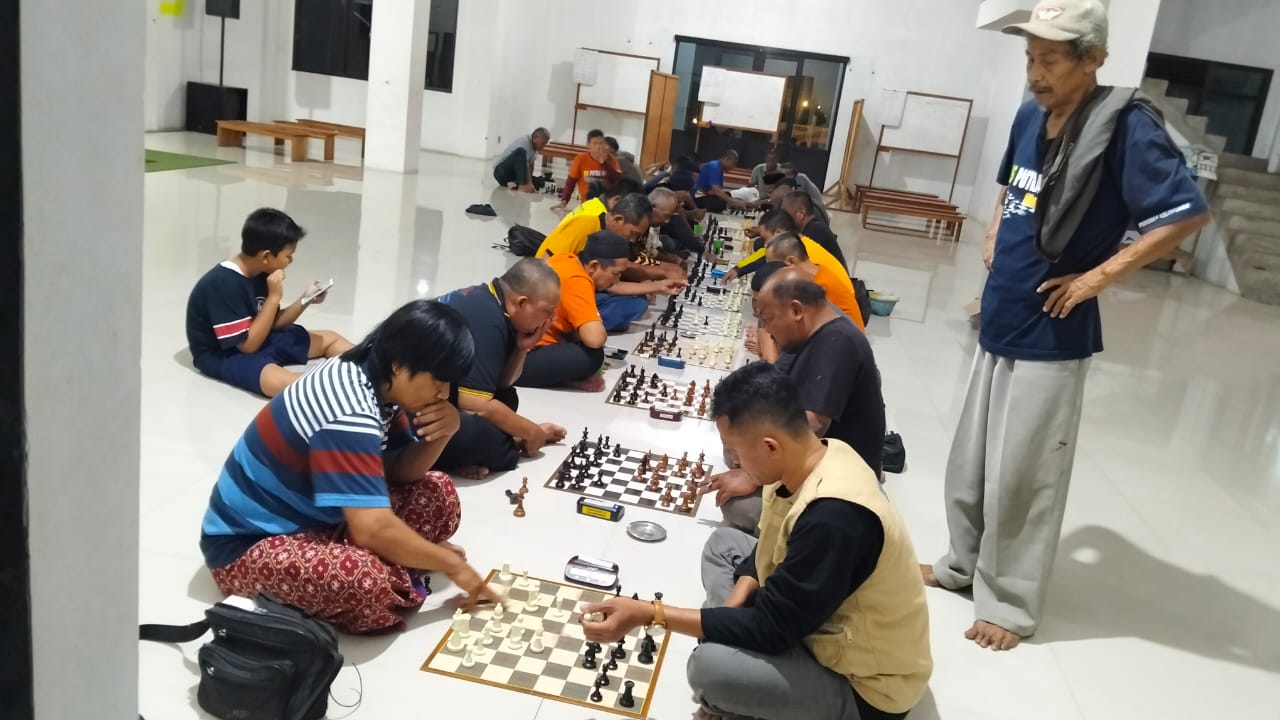 Catur dan Cerita Malam, Saat Strategi Bertemu Semangat dan Persaudaraan