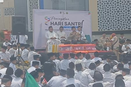 Kirab Hari Santri Bukan Sekada