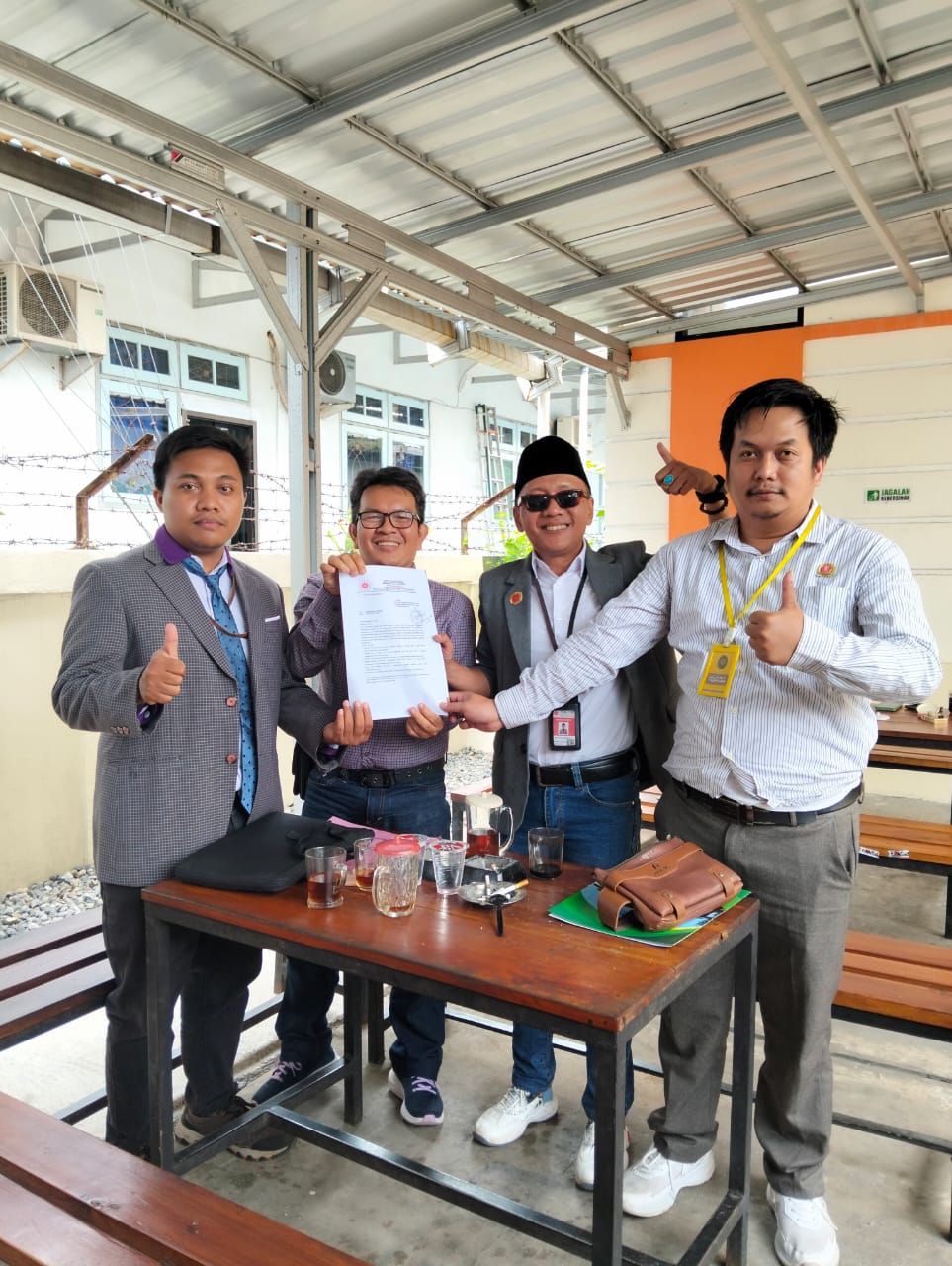 Empat Belas Advokat Layangkan Petisi Pengadilan Agama Bebas dari Calo