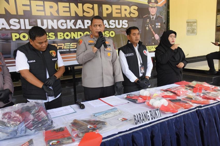 Gempur Peredaran Narkoba, Polres Bondowoso Amankan 11 Tersangka dan Ribuan Butir Pil Koplo