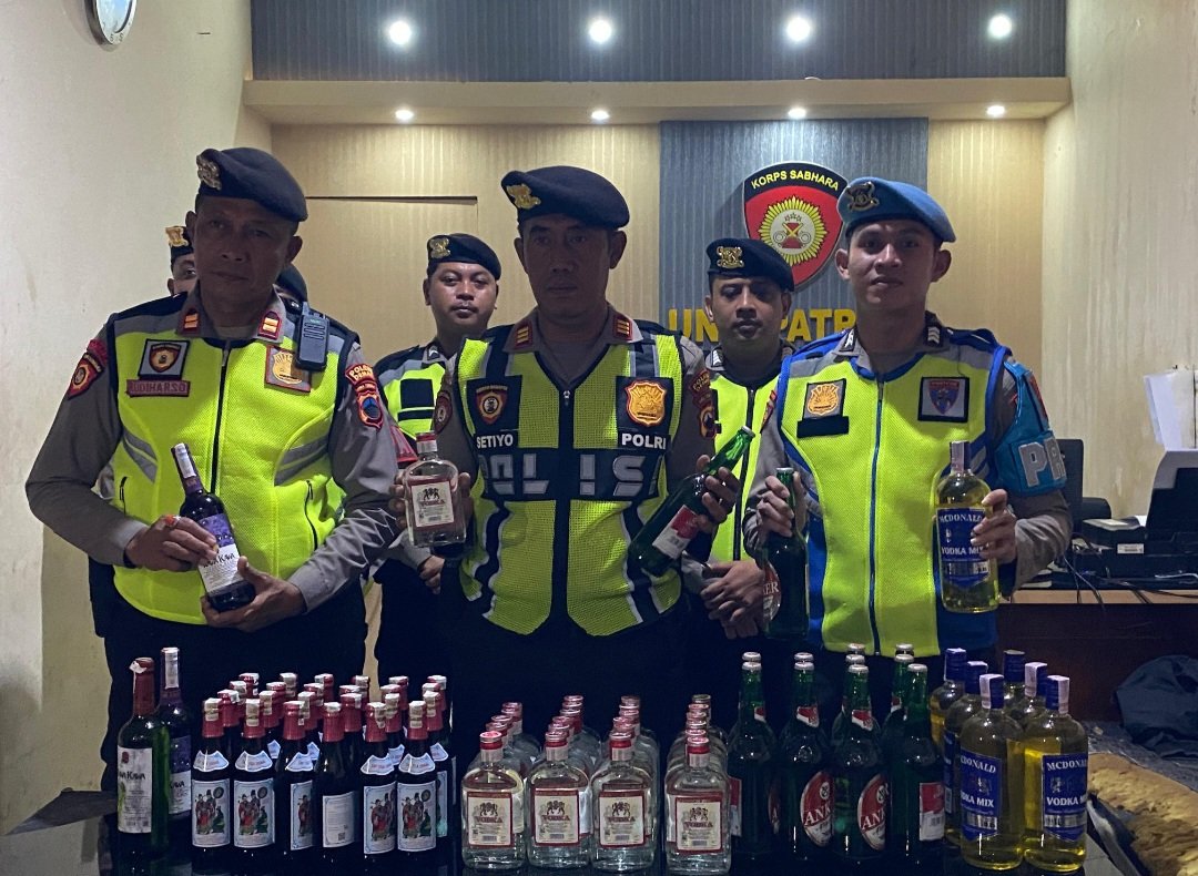 Sat Samapta Polres Demak Gencarkan Operasi Miras, 157 Botol Diamankan