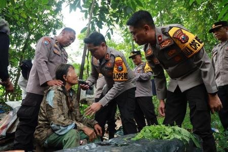 Polri Peduli  Polres Jember Evakuasi K