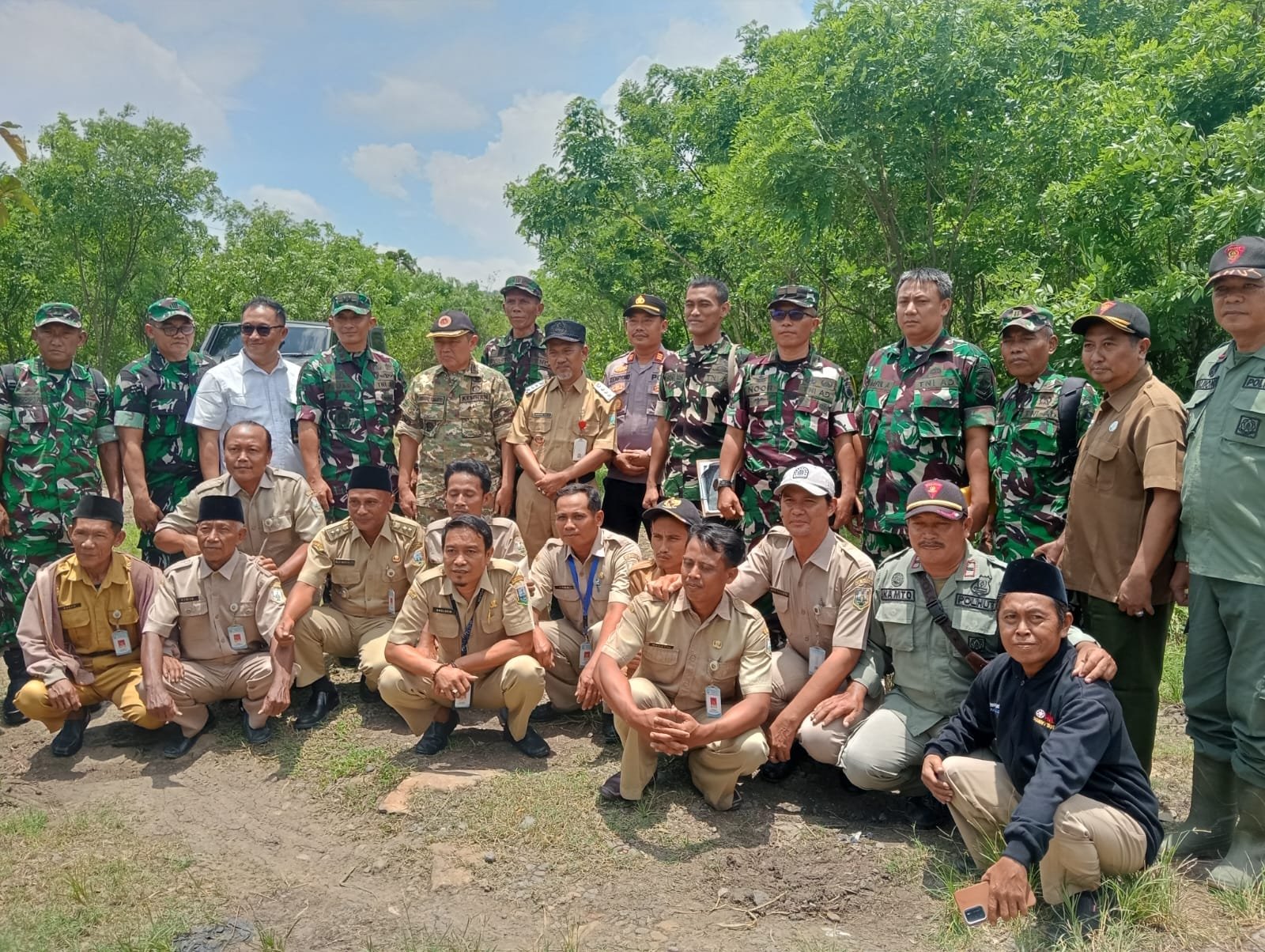 Tim Survei Kemenhan Tinjau Lahan Rencana Yon TP di Kecamatan Bancak, Perhutani Dukung dan tetap Sesu