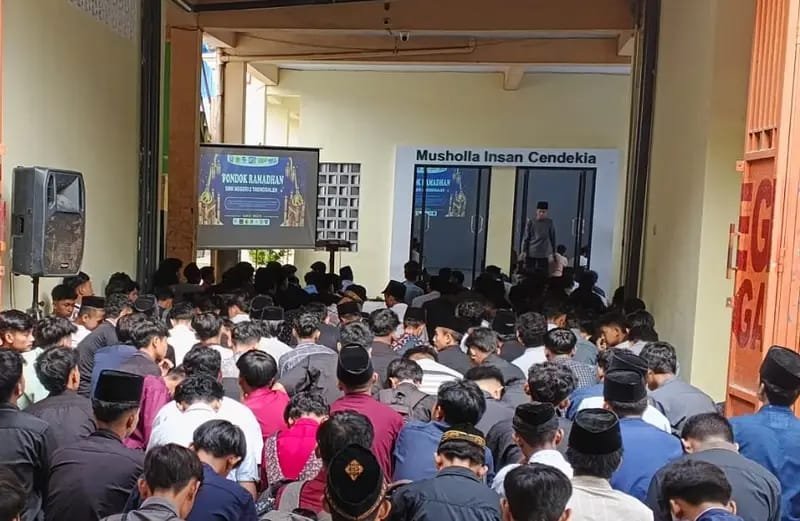 PONDOK RAMADHAN, SMKN 2 TRENGGALEK MENGUATKAN IMAN & TAQWA