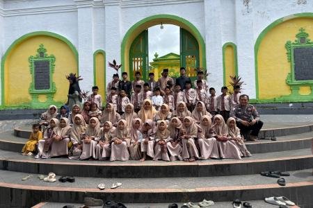 Polantas Menyapa di Asta Tinggi Satlan