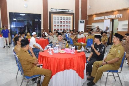 Kapolres Bondowoso Satukan Kepala Desa