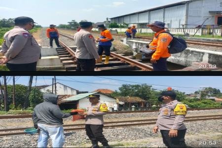 Polsek Karangawen Cek Rel Tanpa Palang di Demak Pastikan Keamanan Pemu