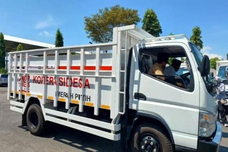 PENYALURAN 14 UNIT TRUK TAHAP PERTAMA 