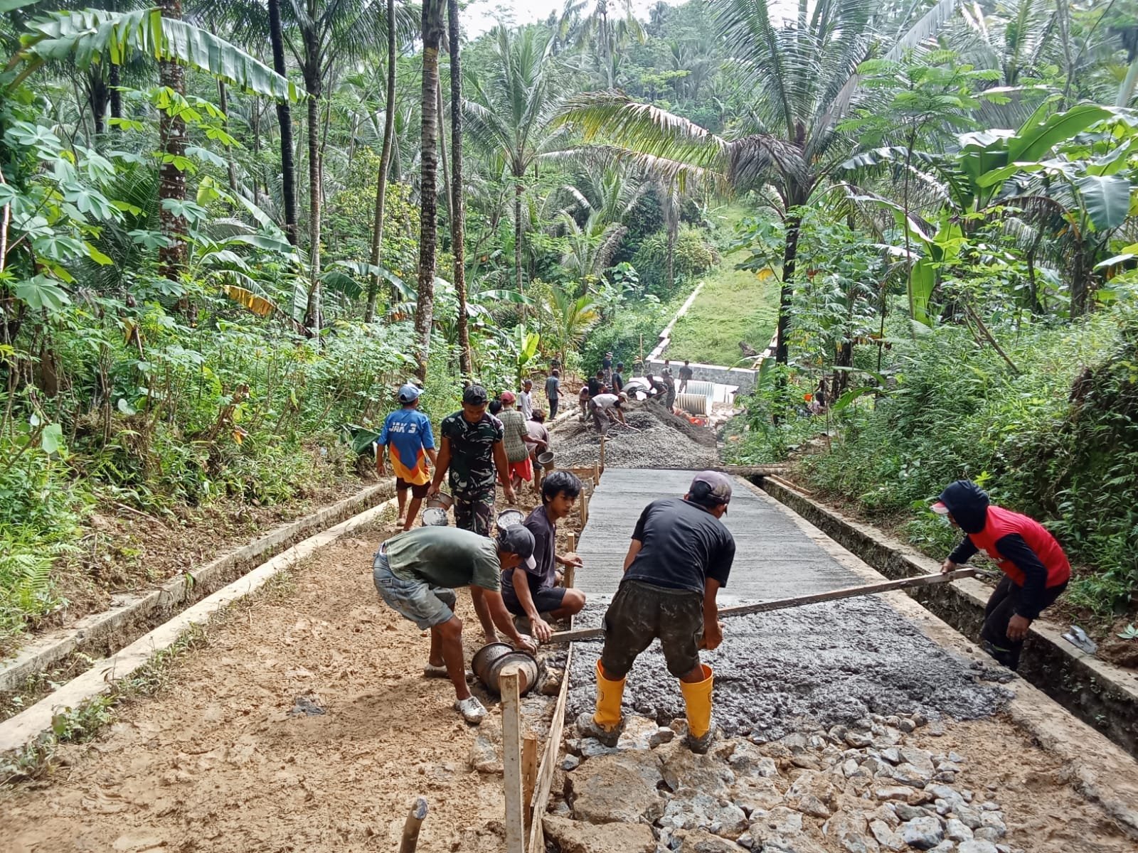 Jalan Menuju Jembatan Garuda Mulai Terbuka, Harapan Dua Desa Kian Dekat