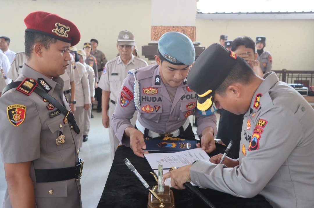 Sertijab Kasatreskrim dan Kapolsek Kebonagung, Kapolres Usung Semangat WALI