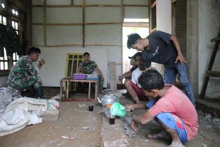 Secangkir Kopi di Tengah Pembangunan R