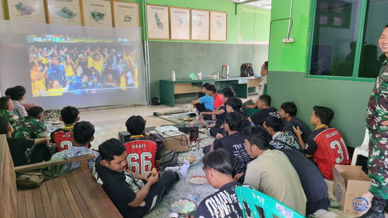 Nobar Kebangsaan Sepak Bola Piala Dunia 2026 Perkuat Kemanunggalan TNI Rakyat