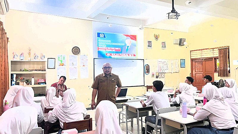 Di Hadapan Pelajar SMAN 1 Kendal, Raja Faisal Ajak Perkuat Benteng Kebangsaan