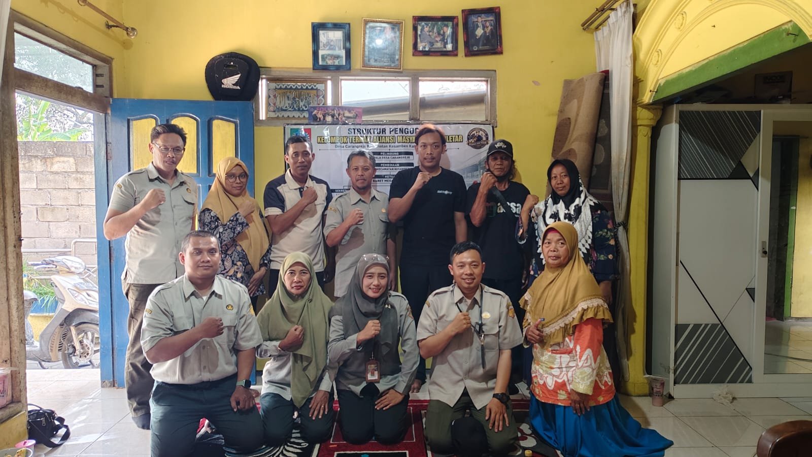 Dukung Protein Murah dan Program MBG, Kementan Verifikasi Calon Penerima Bantuan Ayam Petelur di Jom