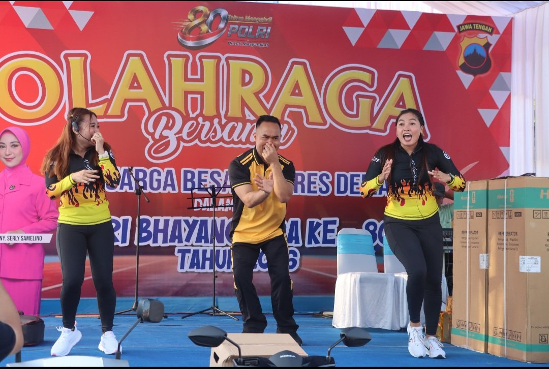 Kebersamaan Polri dan Warga Warnai Hari Bhayangkara ke-80 di Demak