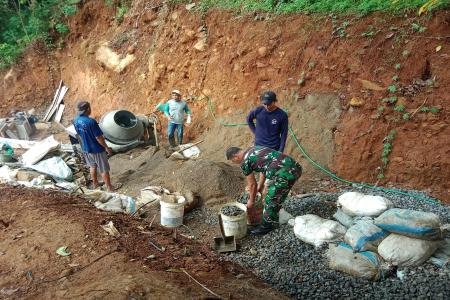 Jembatan Garuda Mulai Dibangun Babinsa