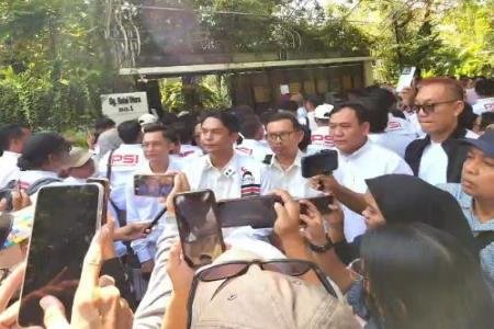 Sowan ke Jokowi Agus Pajero Pa