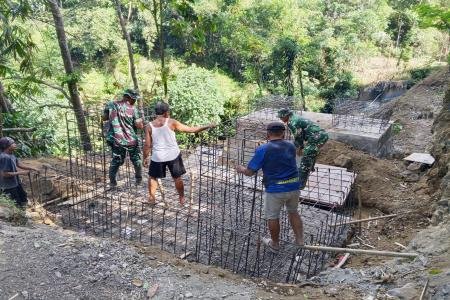  PEMBANGUNAN JEMBATAN GARUDA TERUS