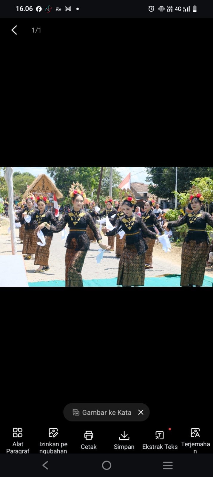 MERIAHKAN HUT  81 RI SMKN 1 POGALAN GELAR KIRAB BUDAYA TUNGGAL