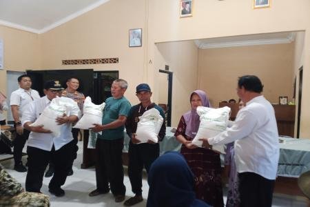 Siapa yang Menentukan Penerima Bantuan