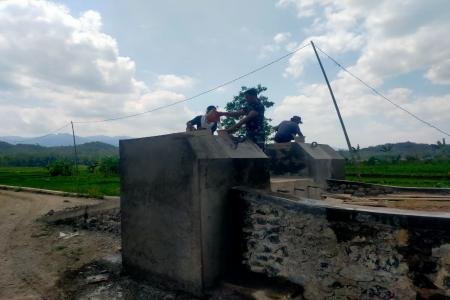 Tetap Semangat TNI dan Warga B