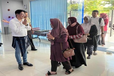Melayani Sepenuh Hati BRI Kend