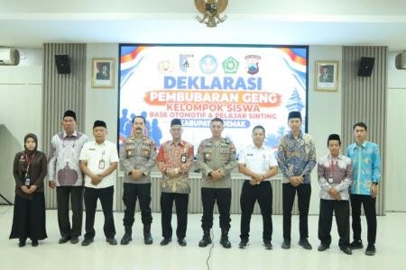 Pelajar Demak Berikrar Tinggalkan Tawu