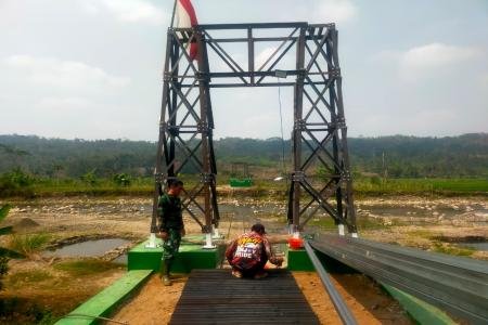 Sling Baja Terpasang Jembatan 