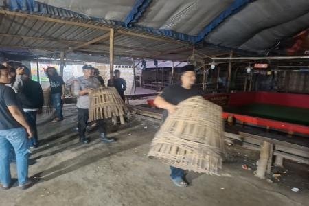 POLRES TULUNGAGUNG BONGKAR LOKASI PERJUDIAN SAMBUNG AYAM DAN DADU DI D