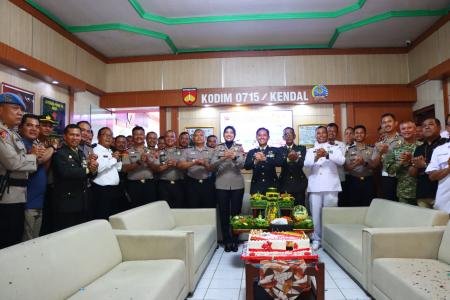 Kapolres Kendal Anjangsana ke Kodim 0715 Perkuat Sinergi TNIPolri