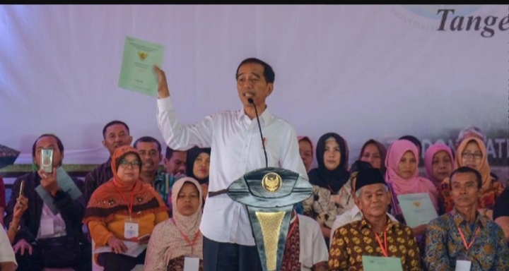 Jokowi : Jika Dalam Pembuatan Sertifikat Masal Masih Ada Pungli Lapork