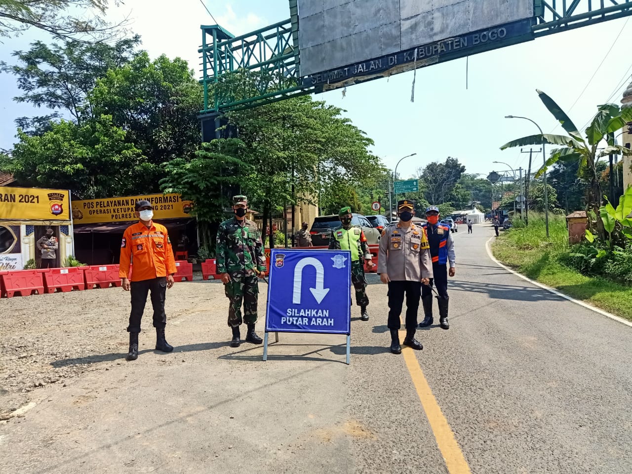 Kapolres Lebak Dan Dandim 0603 Lebak Tinjau Pos Penyekatan Ruas Jalan