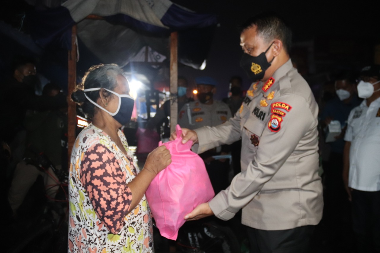 Patroli Sekala Besar, Polda Banten Salurkan Bantuan 15.000 Paket Semba