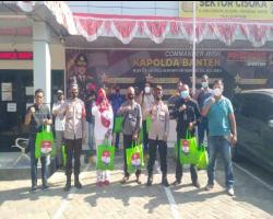 Terdampak Covid19 Kapolsek Cisoka Bagikan Paket Sembako Untuk Insan Pe