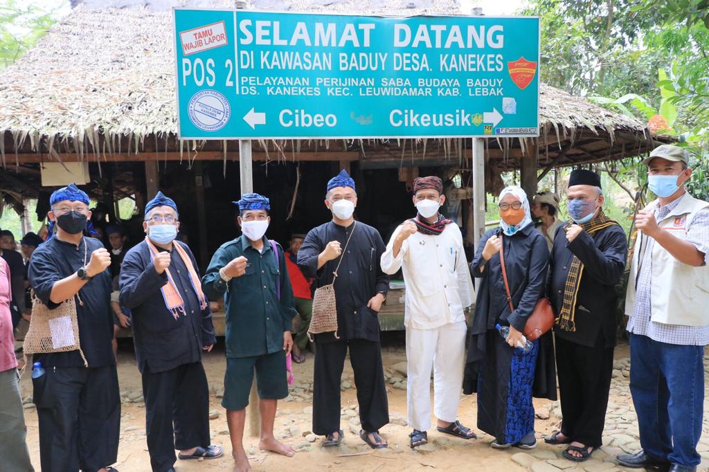 Disdukcapil Lebak Berikan Pelayanan Keliling Bagi Warga Baduy Dalam Da