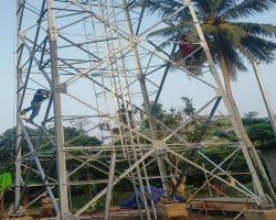 Pemasangan tower XL diduga tak berijin di Desa Sukalaksana Curug Kota 