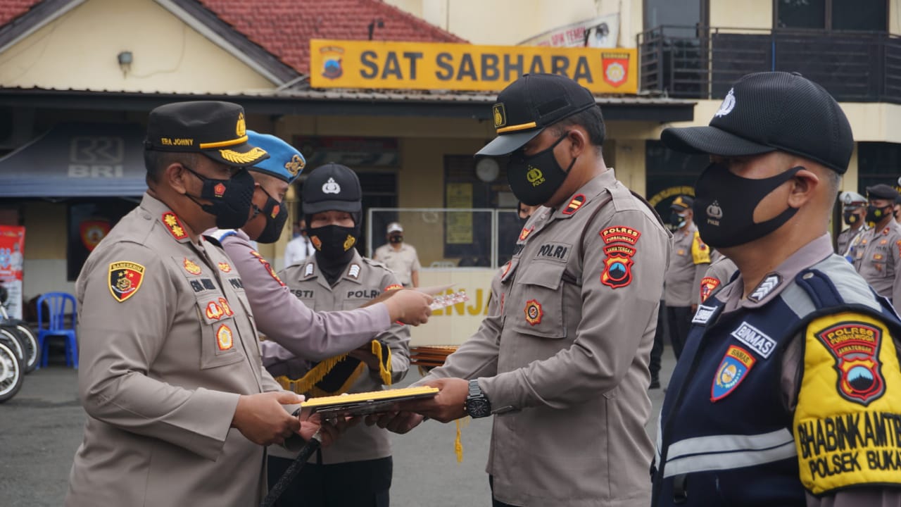 Berdedikasi Tinggi Dalam Tugas, Delapan Personel Polres Purbalingga Te