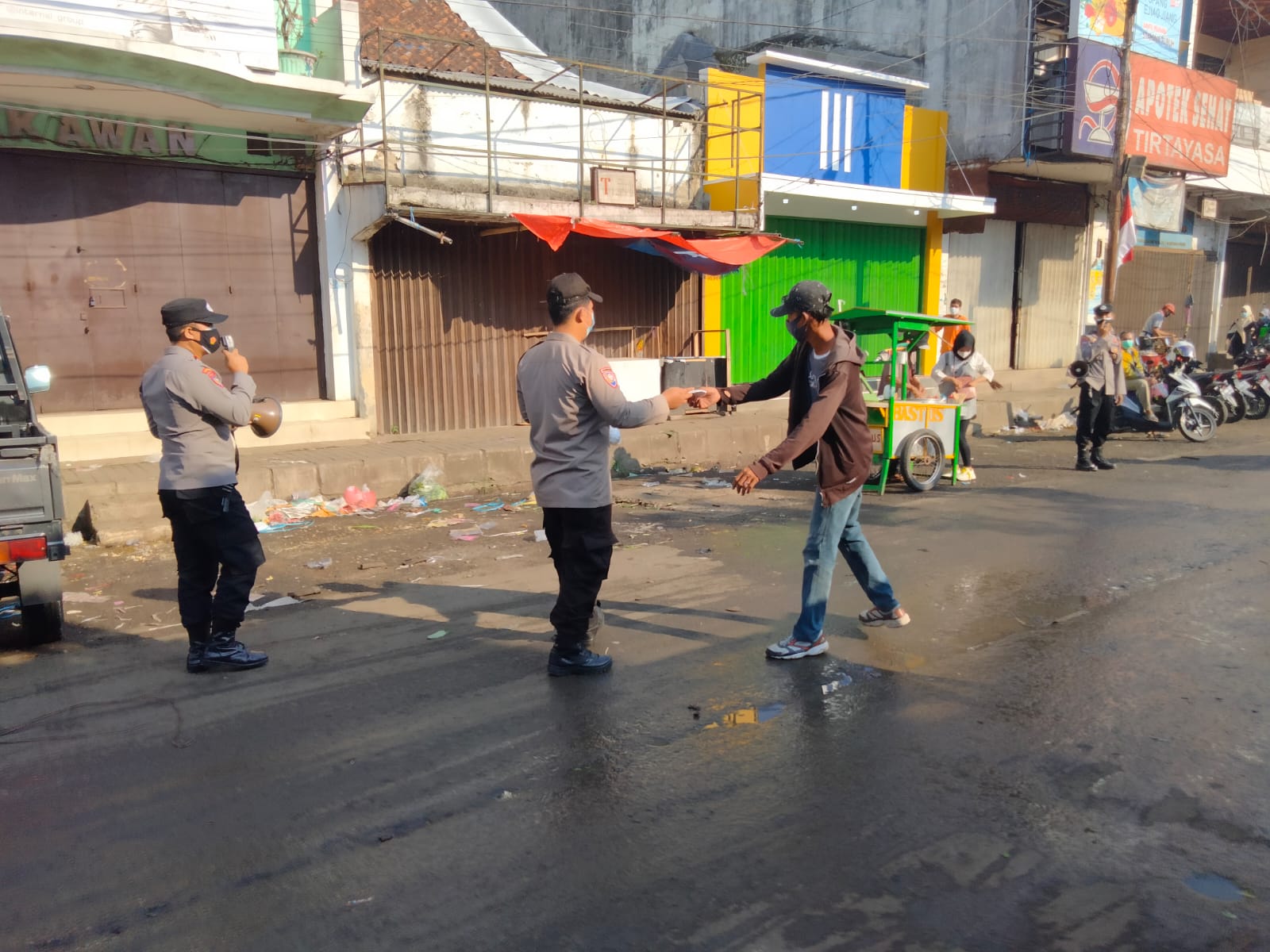 Pandemi Belum Berakhir, Posko Mobile Masker Polres Lebak Polda Banten