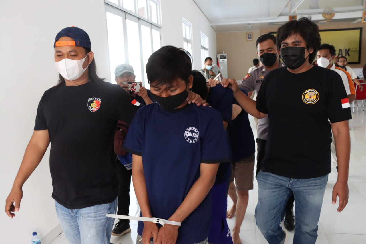 Polres Lebak Polda Banten Tangkap Tiga Pelaku Pengeroyokan Siswa Di Gu