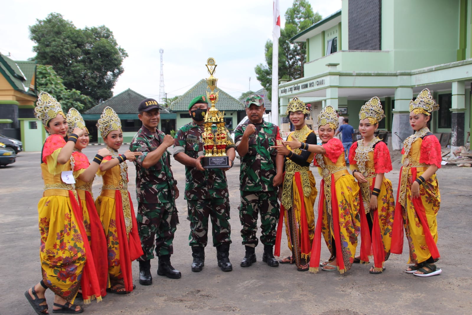 Kodim 0613 ciamis Gelar Tari Rampak Jaipong Dalam Rangka Komsos Kreati