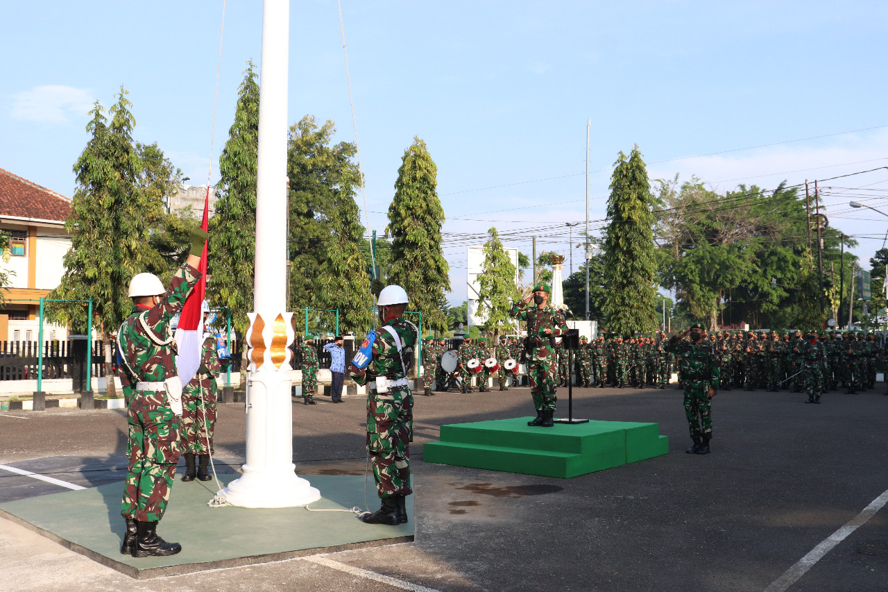 Dandim 0704 banjarnegara Bacakan Amanat Kasad Pada Upacara Bendera