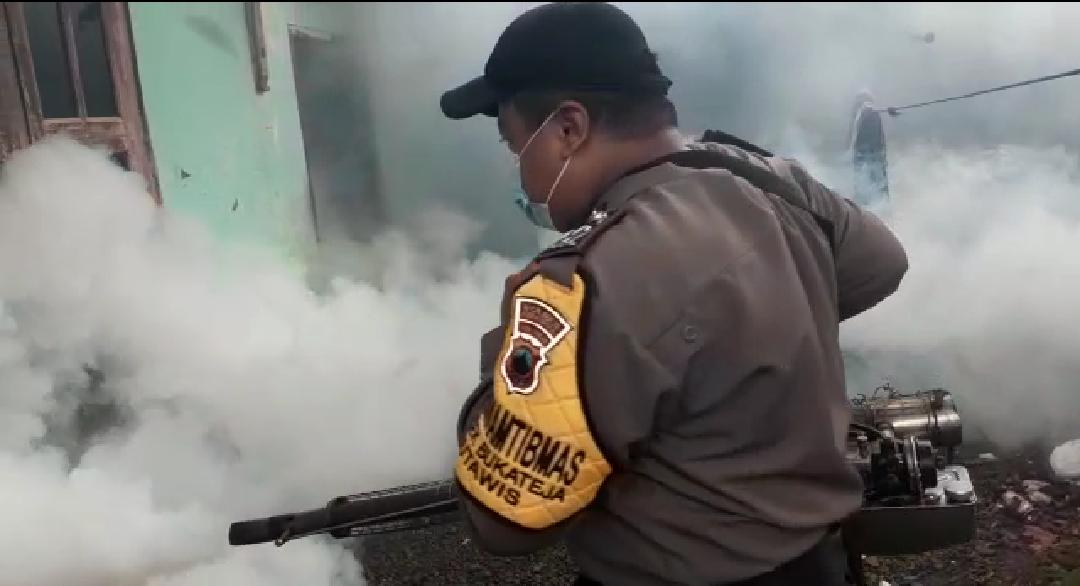 Bhabinkamtibmas Polsek Bukateja Bantu Foging Di Desa Kutawis
