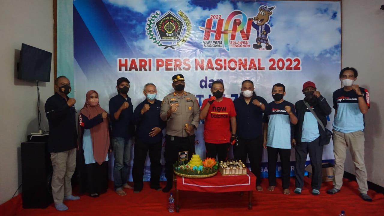 Kapolres Purbalingga Kunjungi Balai Wartawan Beri Ucapan Selamat Hari