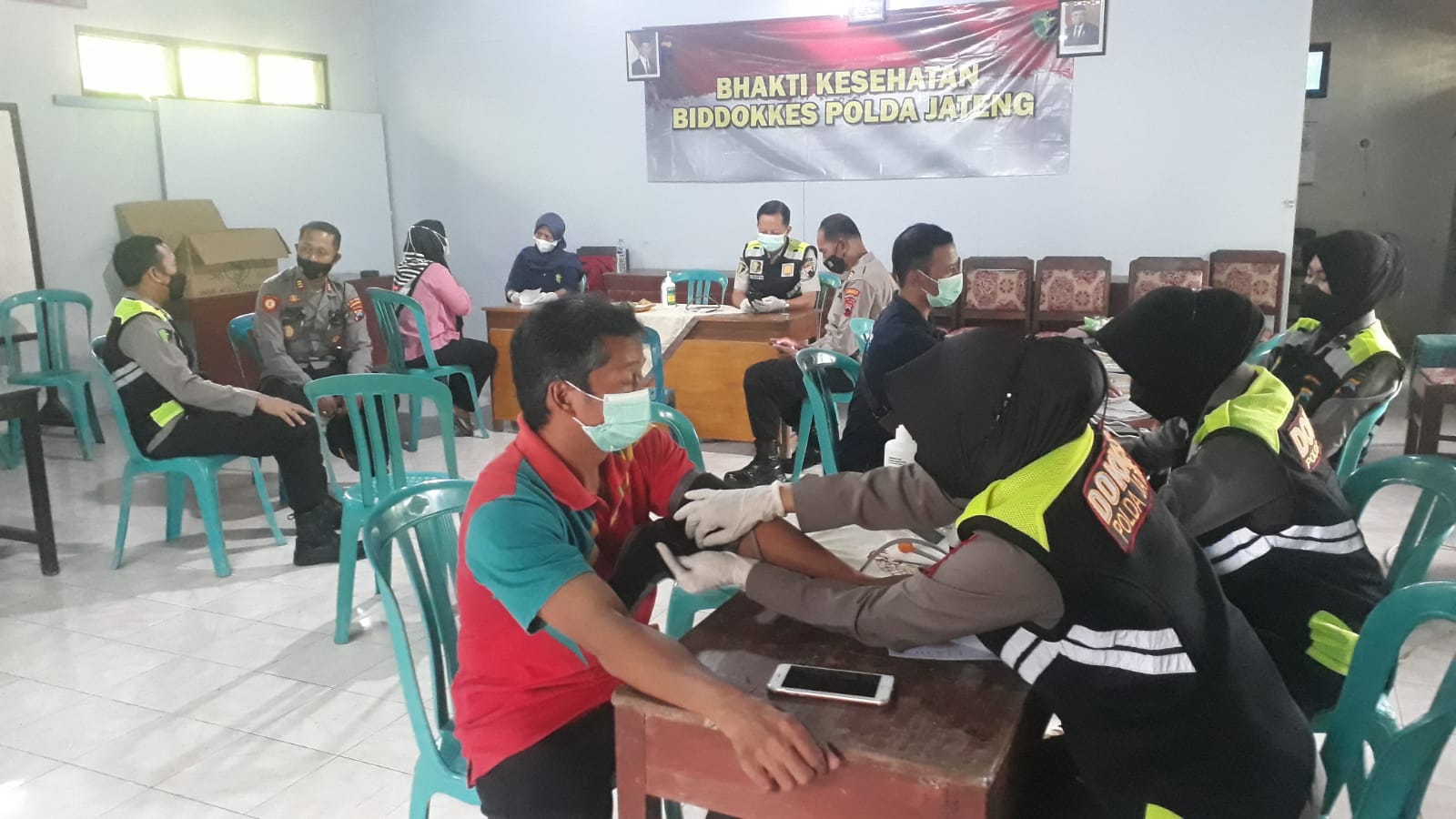 Peduli Wadas, Polda Jateng Gelar Bakti Kesehatan. Puluhan Warga Beroba
